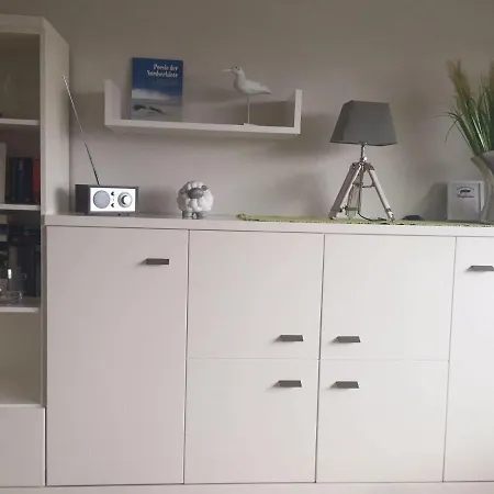 Luv-und-lee-apartment-55-strandloft شقة