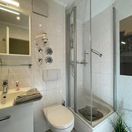 Luv-und-lee-apartment-55-strandloft شقة
